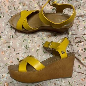 TOMMY HILFIGER Wedges 🥳